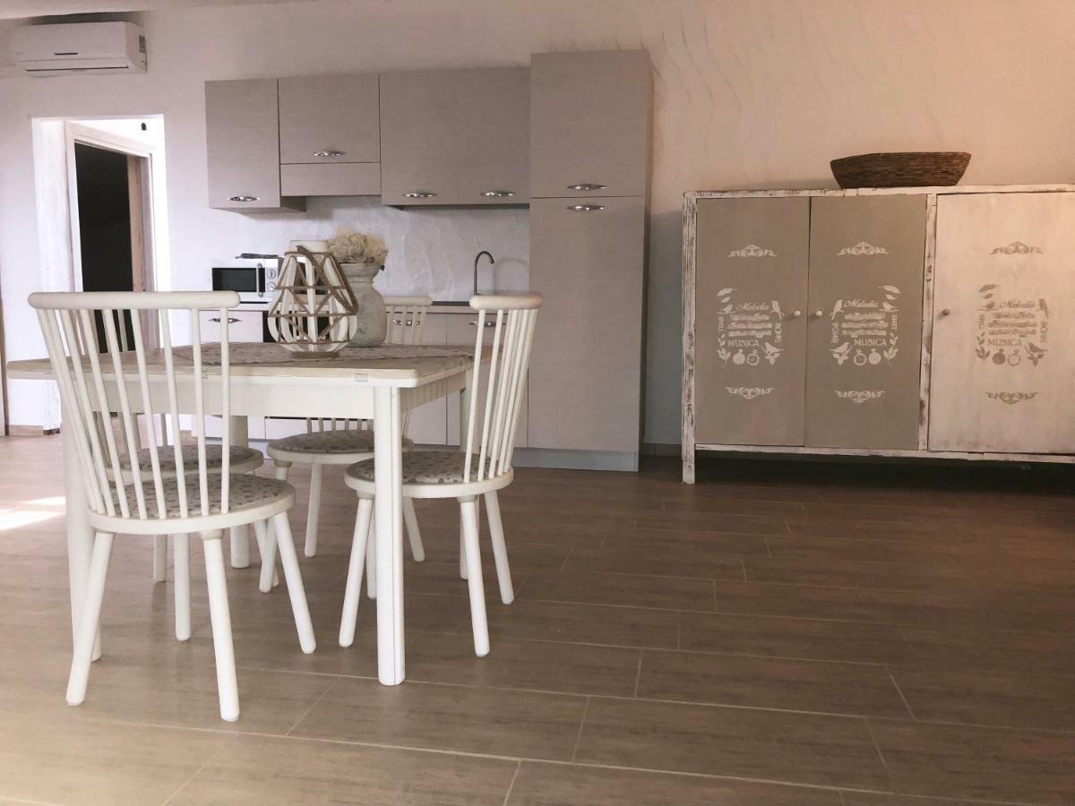 Appartamento Leda Piras Ngoại thất bức ảnh